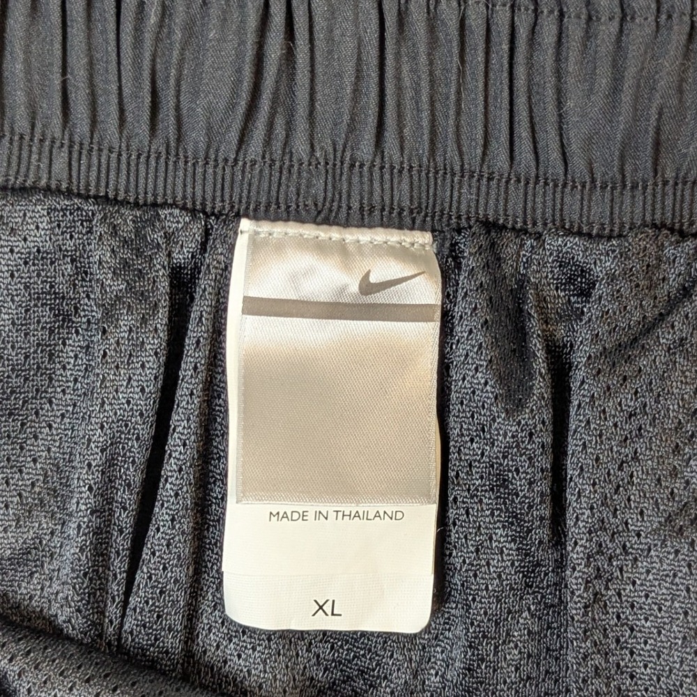 Lot of 2 Vintage Nike Silver Tag Shorts Mens XL Blue Black Mesh Lined Athletic - Picture 13 of 16